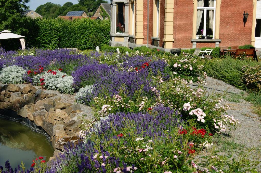 Zahrada ubytování Chateau Neufays