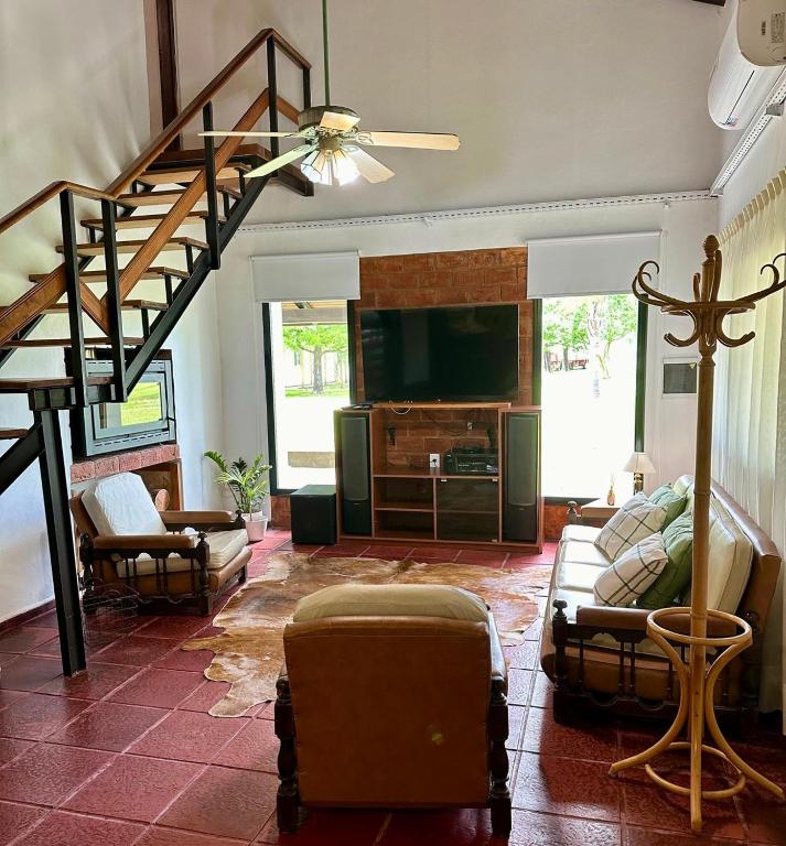 Chalet zona Norte con salida al lago "La Casona"