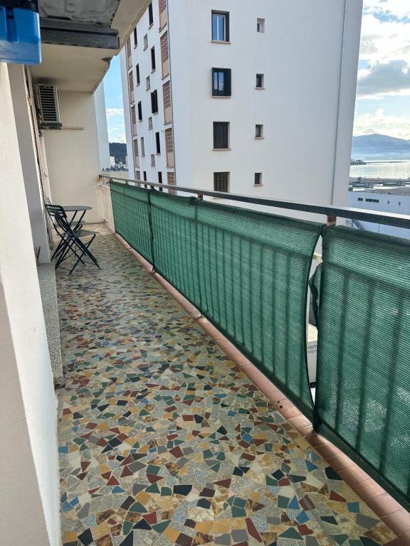 Balkón alebo terasa v ubytovaní Appartement t4 spacieux 100m2 climatisé