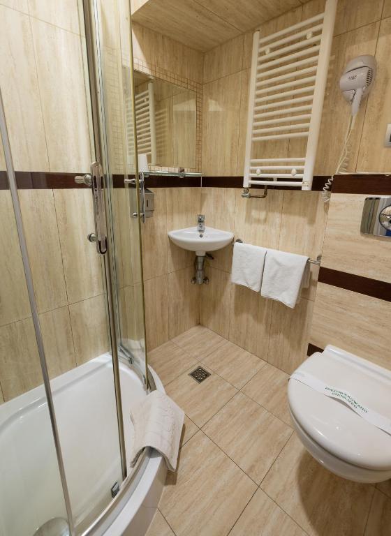 Koupelna v ubytování Hotel Orbita