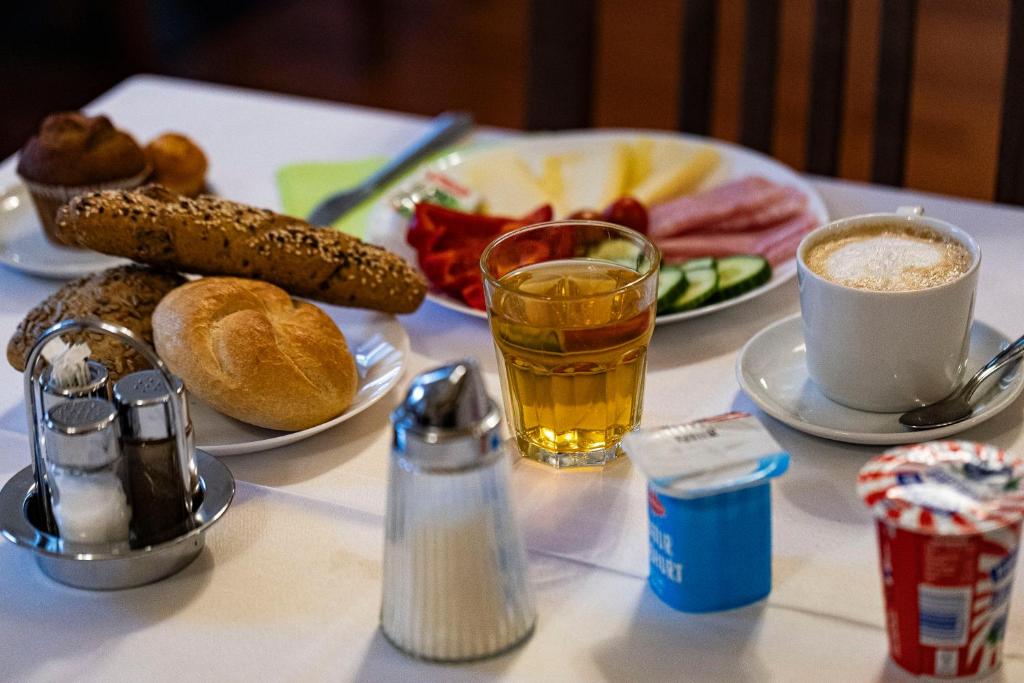 Jídlo v hotelu nebo okolí
