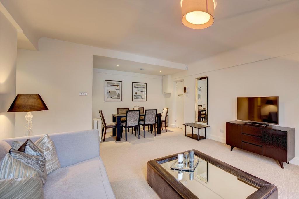 Pelham Court Apartments - Two-Bedroom Apartment