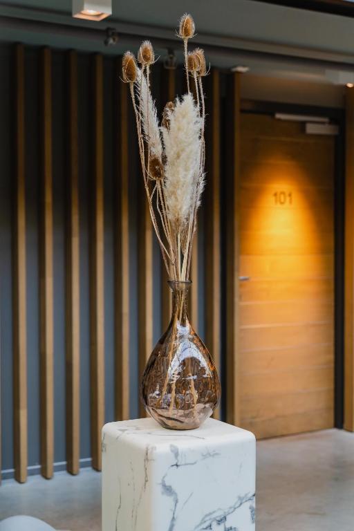 Hotel De Hallen - Resim 33