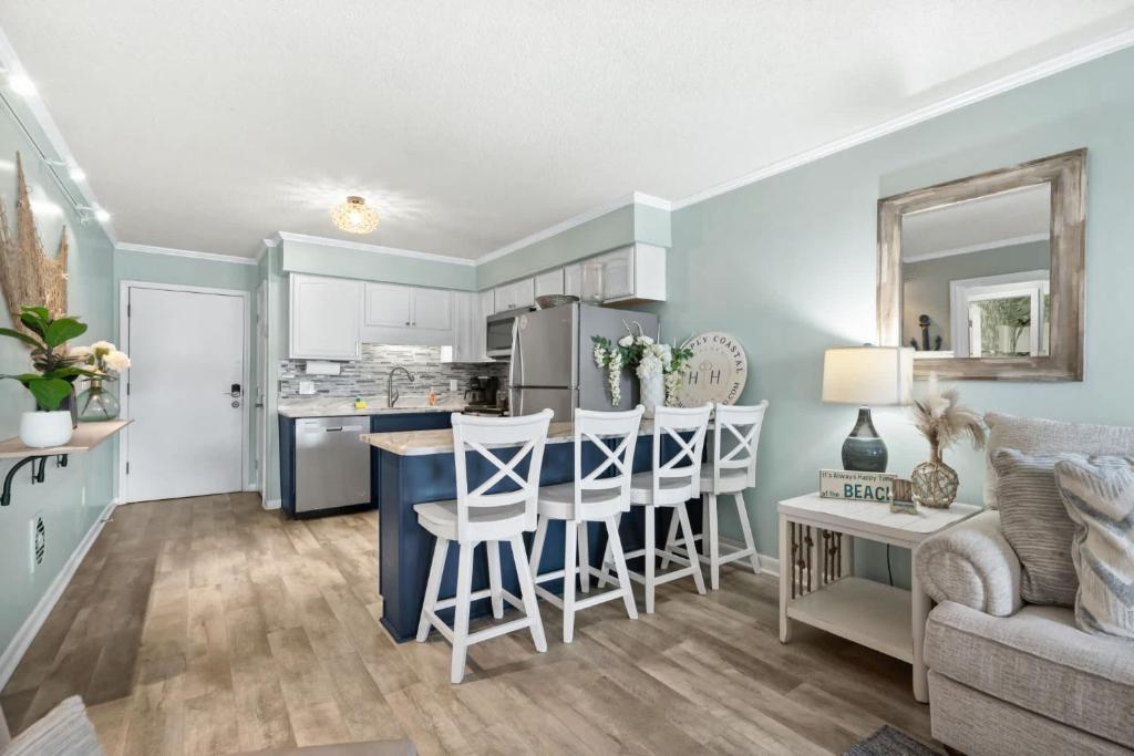 Dapur atau dapur kecil di Ocean Forest Villas A307 - Oceanview