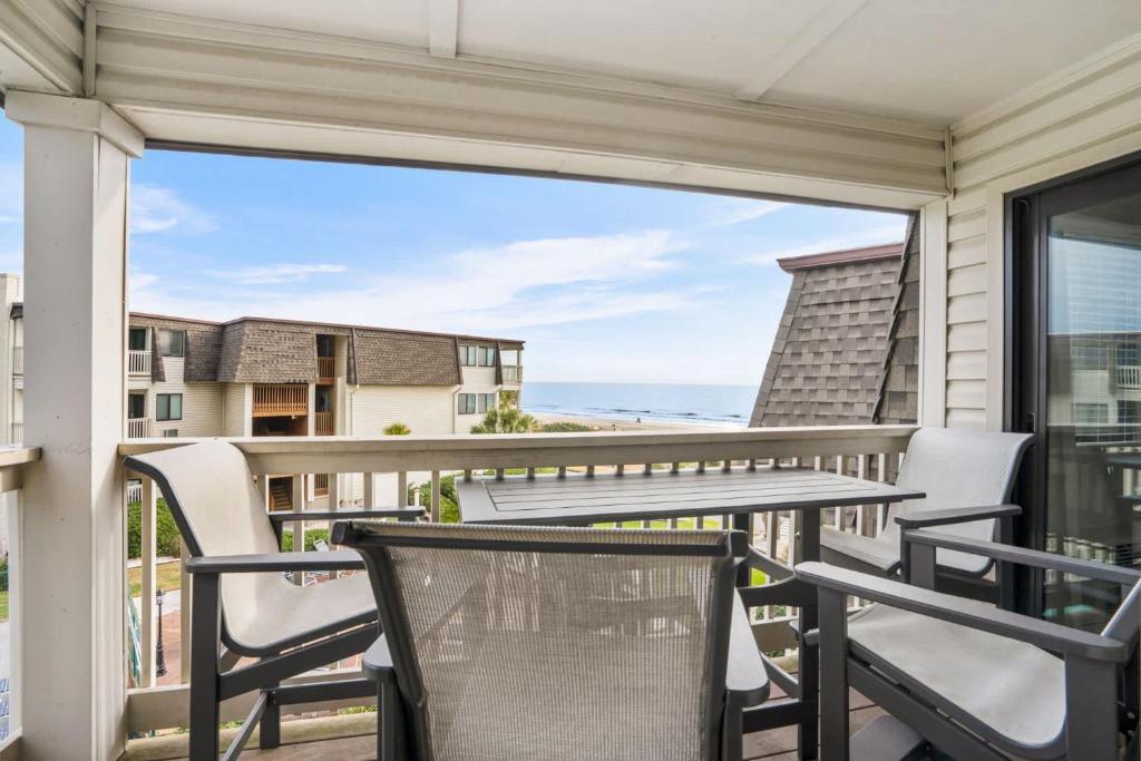 Balkoni atau teres di Ocean Forest Villas A307 - Oceanview