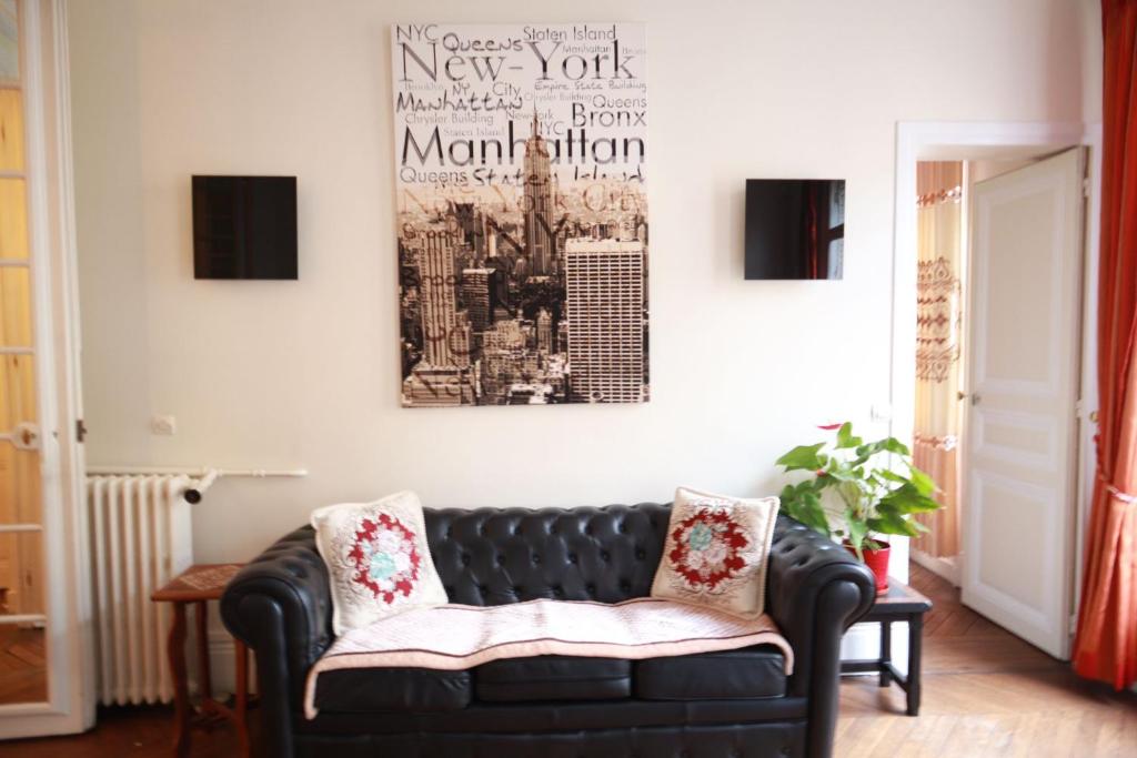 Photo de la galerie de l'établissement Grand appart proche Champs Élysées, à Paris