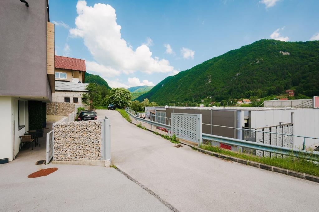 Nespecifikovaný výhled na hory nebo výhled na hory při pohledu z apartmánu