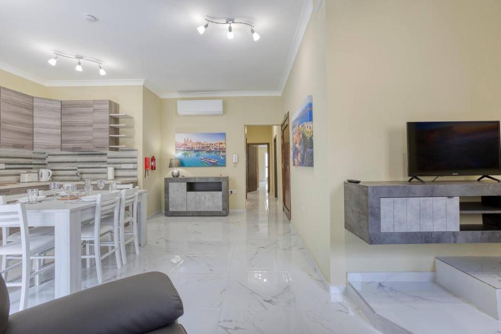 Kuchyň nebo kuchyňský kout v ubytování Seaview, Beautiful 3br Apt 1