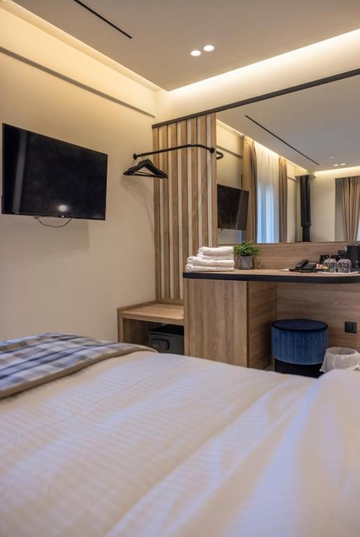 Polyzos Luxury Suites Meteora #6 - Adults Friendly - Resim 12