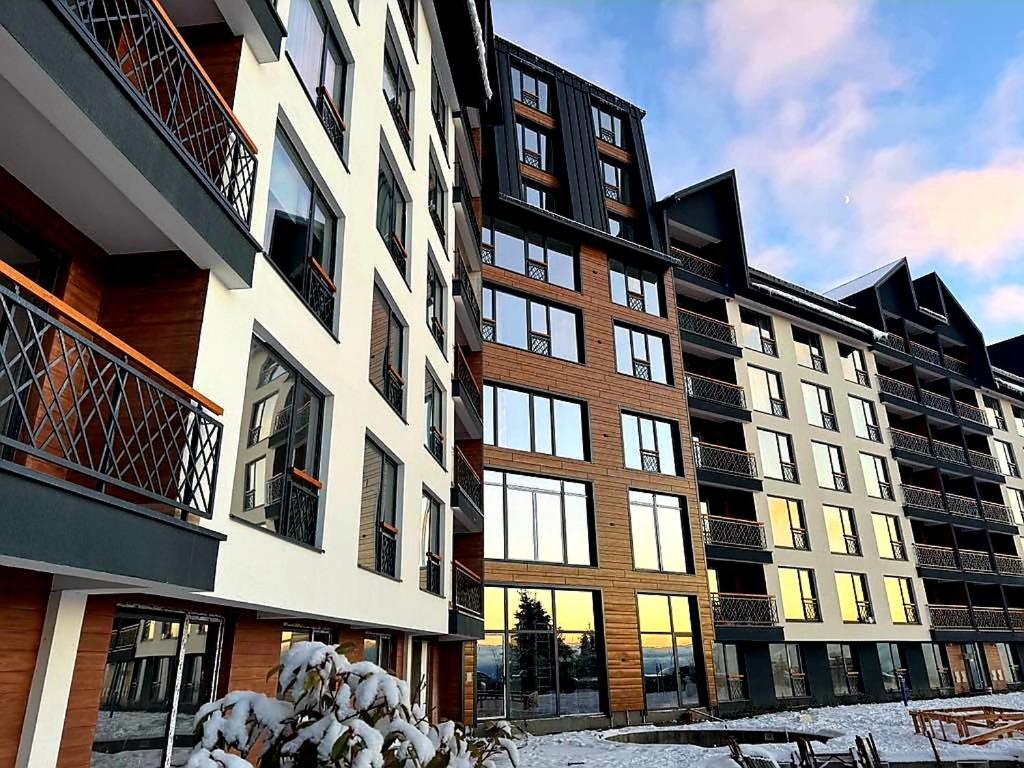 Το κτήριο όπου στεγάζεται  το διαμέρισμα