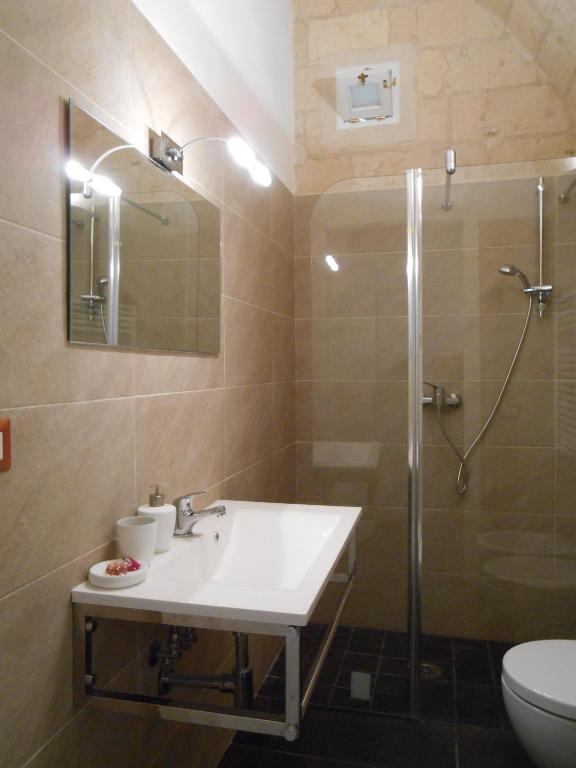 Koupelna v ubytování Matera's B&B