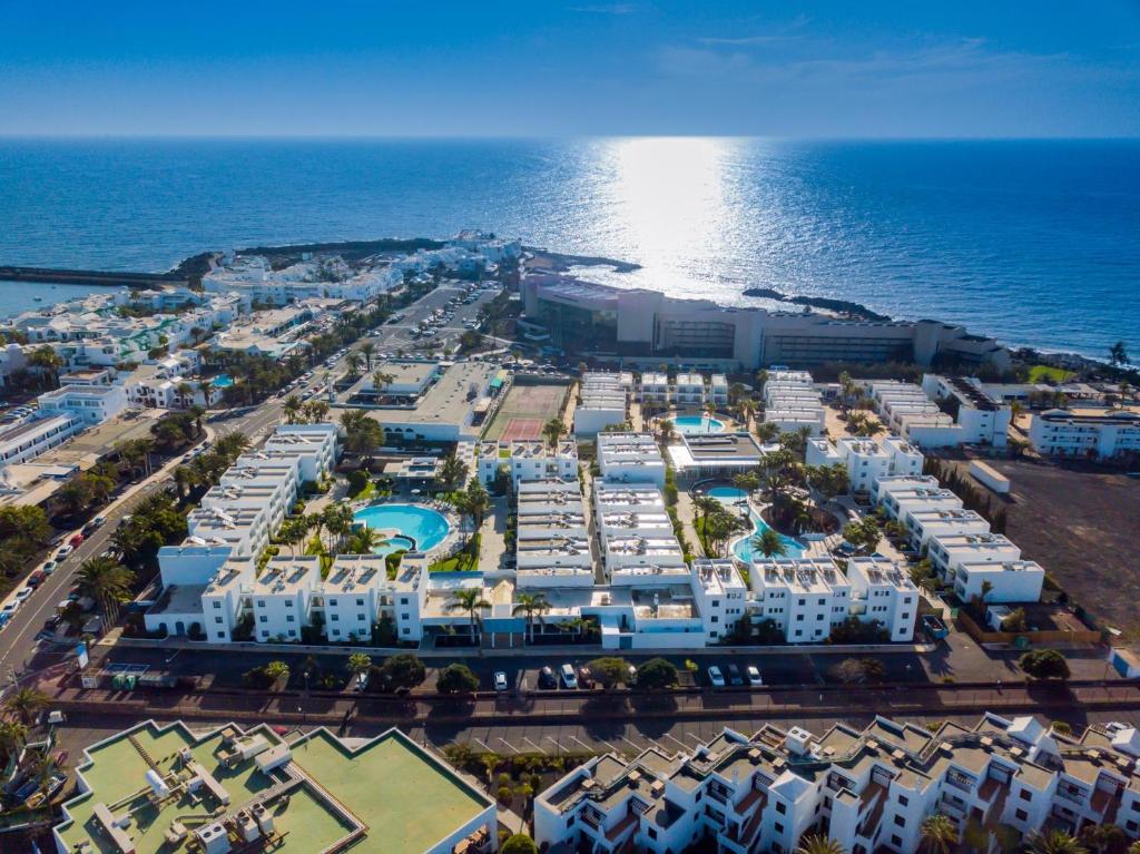 an aerial view of a resort near the ocean at Oasis Lanz Beach Mate in Costa Teguise