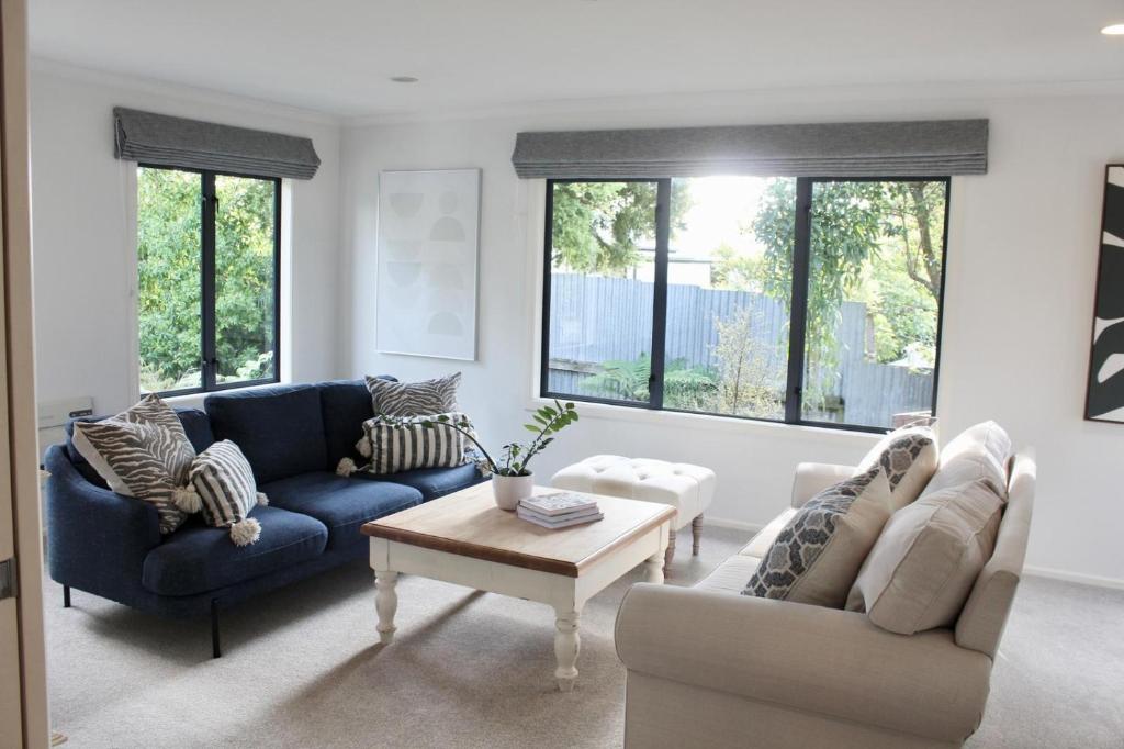 5-min walk to Village - Havelock North Holiday Home with Spa Pool - Resim 41