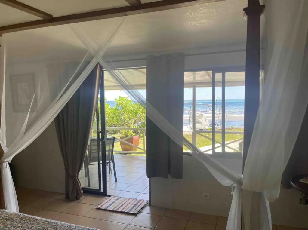Te fare iti - Bungalow bord de mer - photo 8 - Moorea, Polynésie