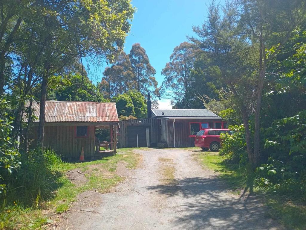 Cottage and geothermal pool by lake Taupo - Resim 7