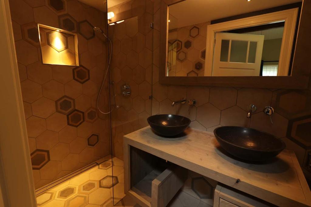 Koupelna v ubytování B&B Eemswolde
