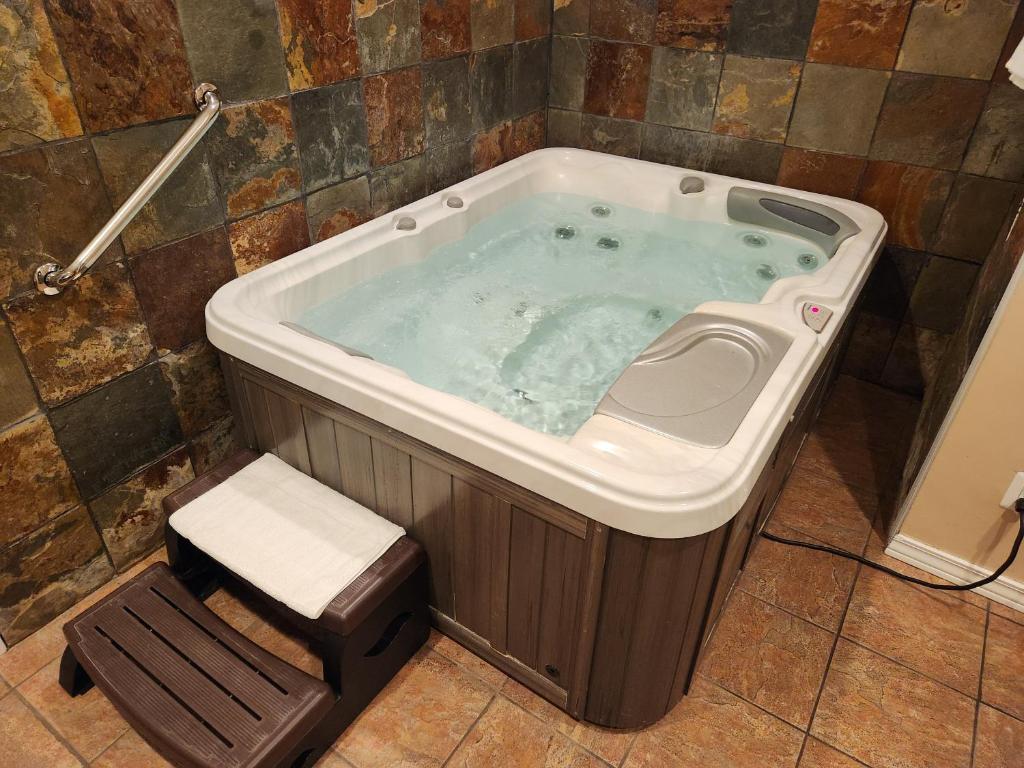 Jefferson Hills Motel - 