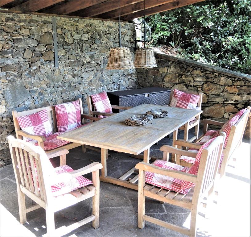 Fotografie z fotogalerie ubytování Rustico Gatto by Fewotessin v destinaci Cugnasco