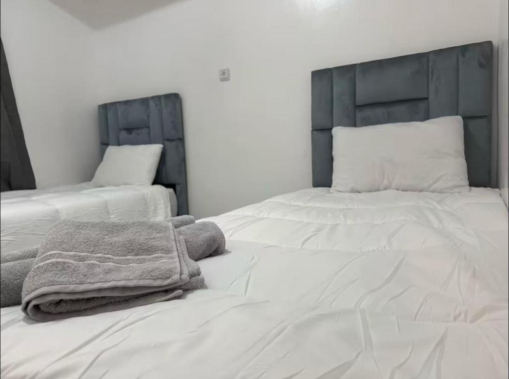 Postel nebo postele na pokoji v ubytování Apartment in martil