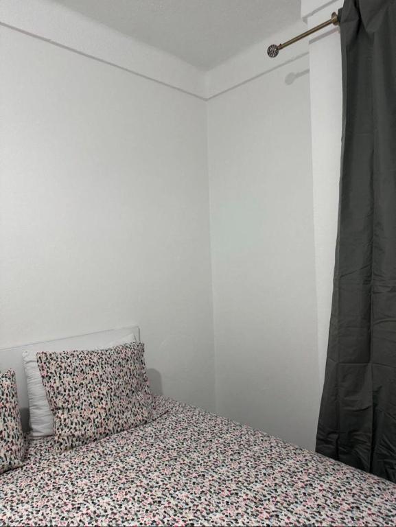 Postel nebo postele na pokoji v ubytování Apartment in martil