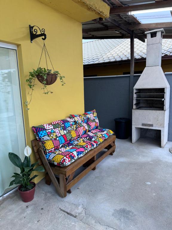 Casa de praia pé na água - 200m da praia, Florianópolis (precios ...