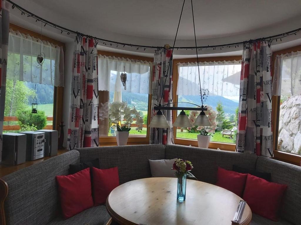 Výhľad na hory alebo výhľad na hory priamo z apartmánu