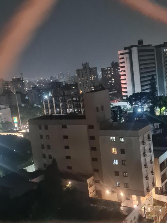 Pemandangan umum bagi Porto Alegre atau pemandangan bandar yang diambil dari homestay