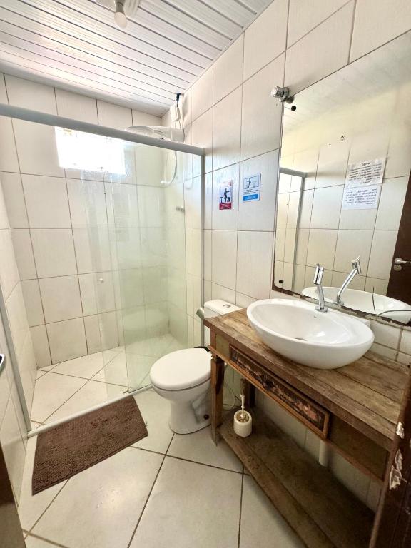 Koupelna v ubytování Quarto em Florianópolis