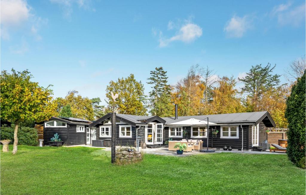 Κήπος έξω από το 3 Bedroom Gorgeous Home In Gilleleje