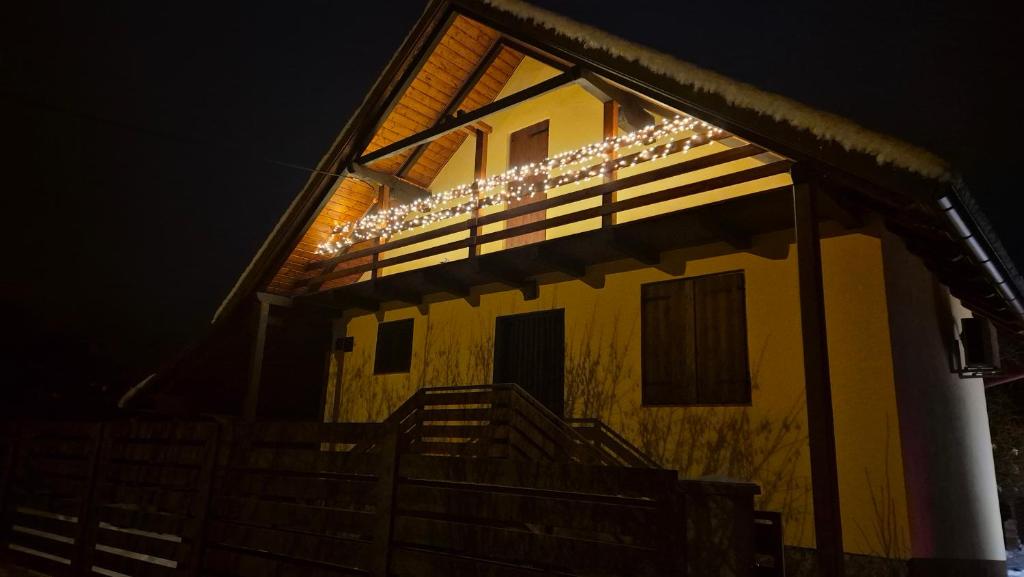 Budova, v ktorej sa horská chata nachádza