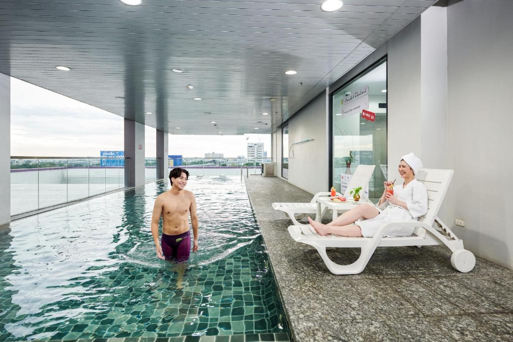 TK Palace Hotel & Convention Bangkok - Resim 7