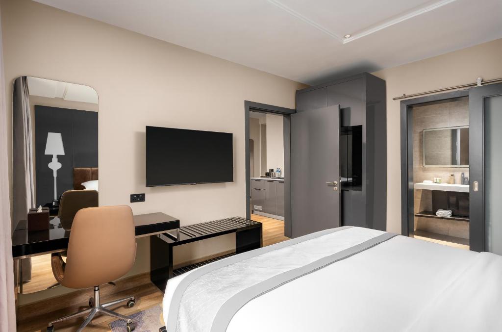 TV a/nebo společenská místnost v ubytování The Bickley Park Hotel