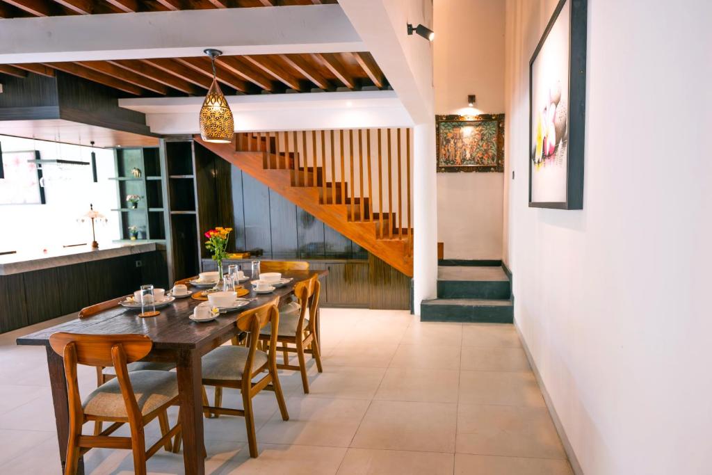 Alam Jepun Villa - 9