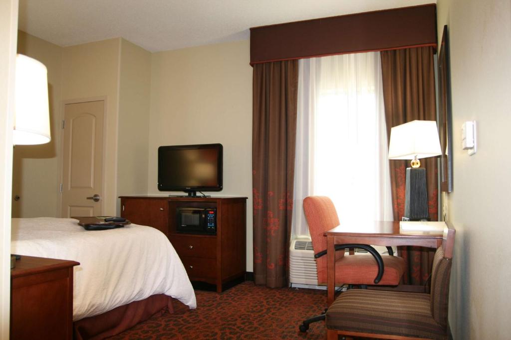 Hampton Inn Tomah photo