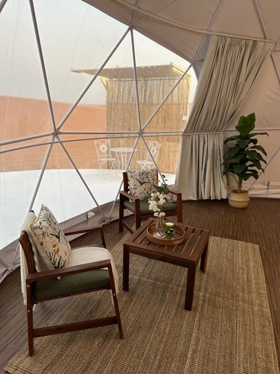 Posezení v ubytování Bubbles Domes Private One