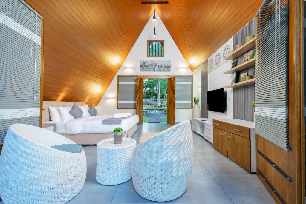 TV a/nebo společenská místnost v ubytování Siyambala Resort - Udawalawa