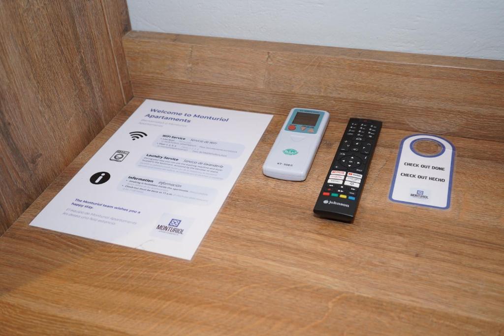 Monturiol Apartaments - 9