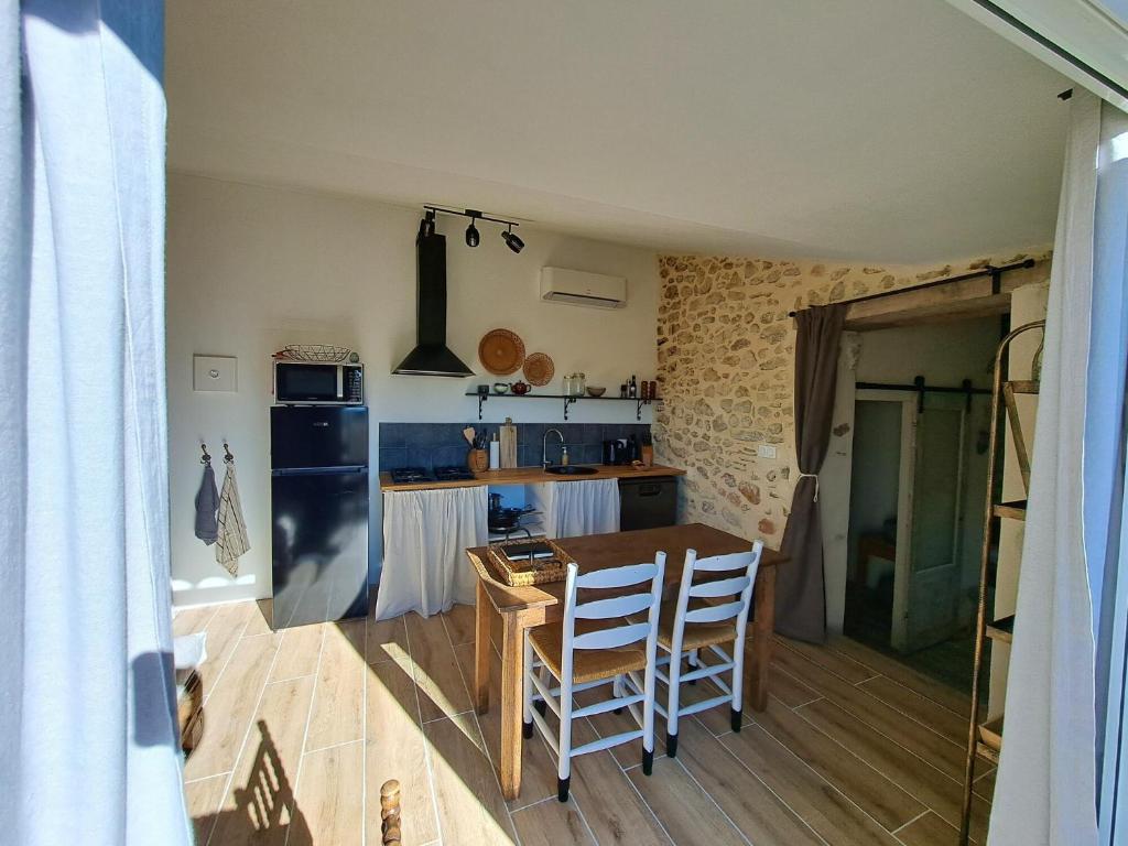 Gîtes NouLou, appartementen in Saint-Denis - Appartement Met één Slaapkamer Met Terras