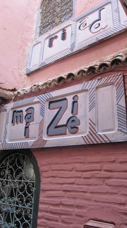 Budova, kde se riad nachází