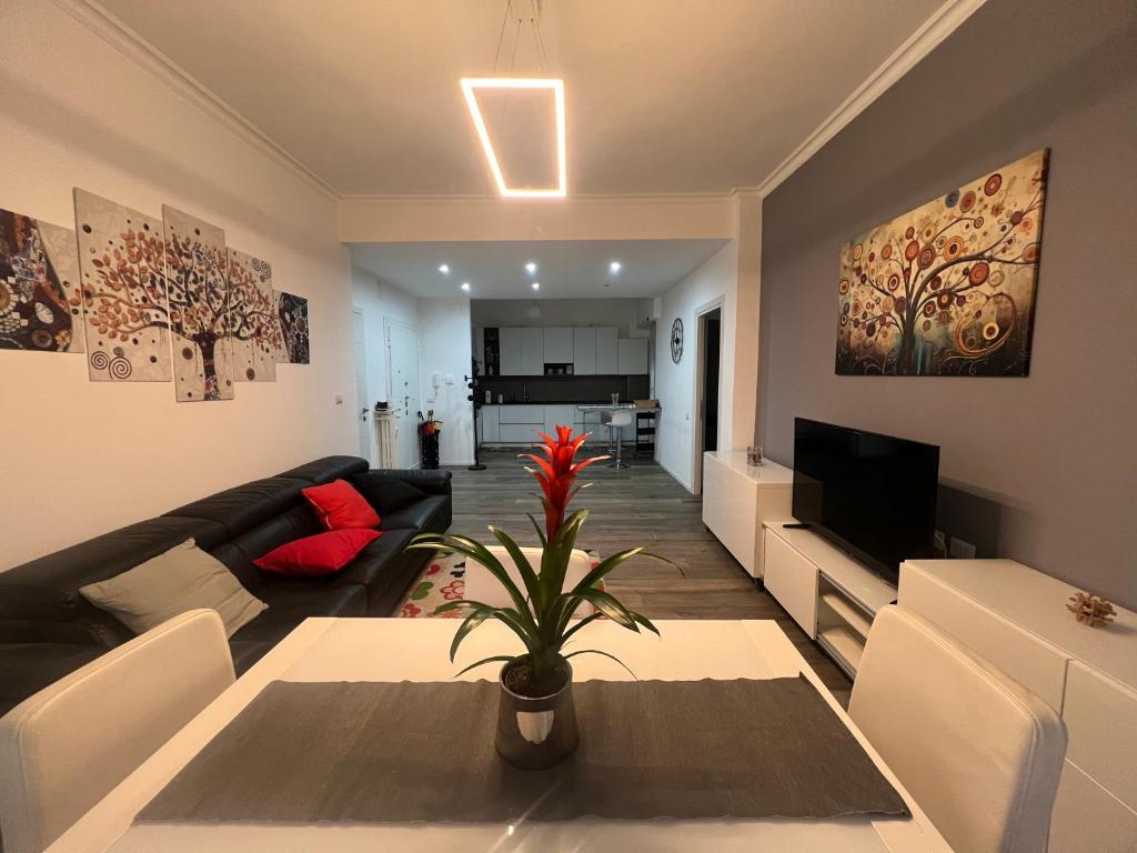 Monteverde COME a casa -HOME-
