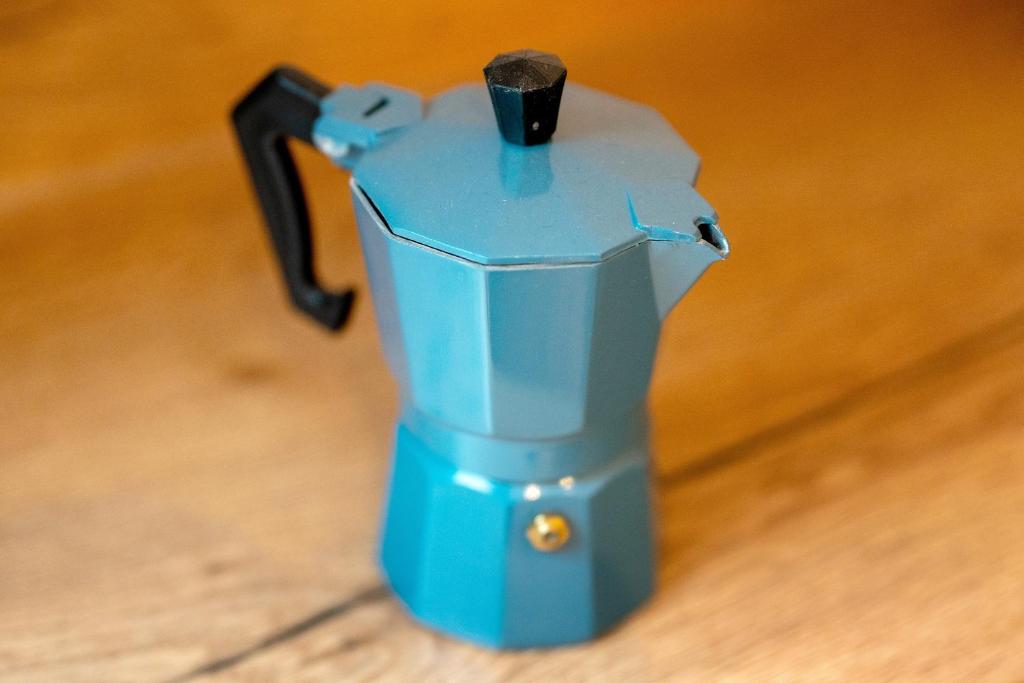 Příslušenství pro přípravu čaje a kávy v ubytování Ferienwohnung Faller