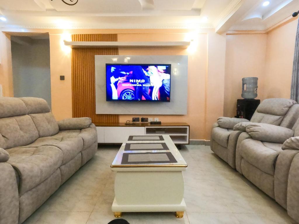 Posezení v ubytování Shirpelle Suites BNB