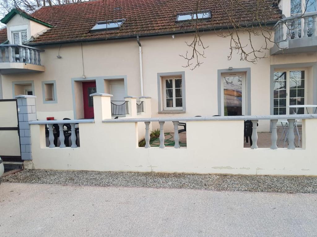 Gallery image of Logement à 5min de longvic in Fénay