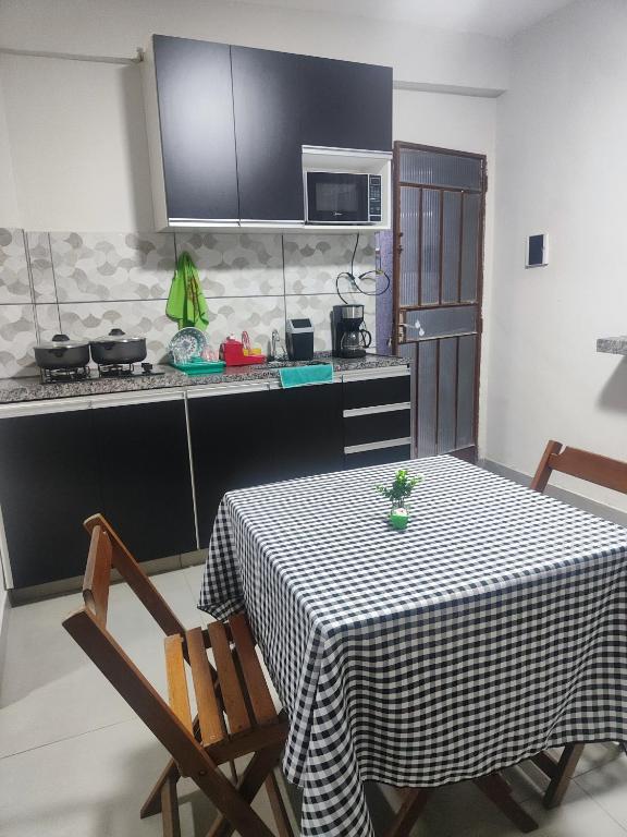 Køkken eller tekøkken på cafofo aconchegante