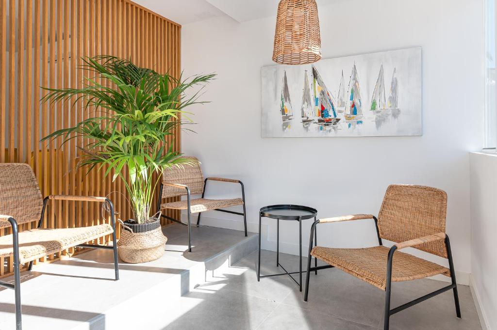 Posezení v ubytování Sercotel El Balcón de la Bahía Suites