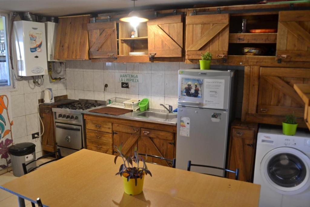 Kuchyň nebo kuchyňský kout v ubytování Hostel Bar Valle de Potrerillos