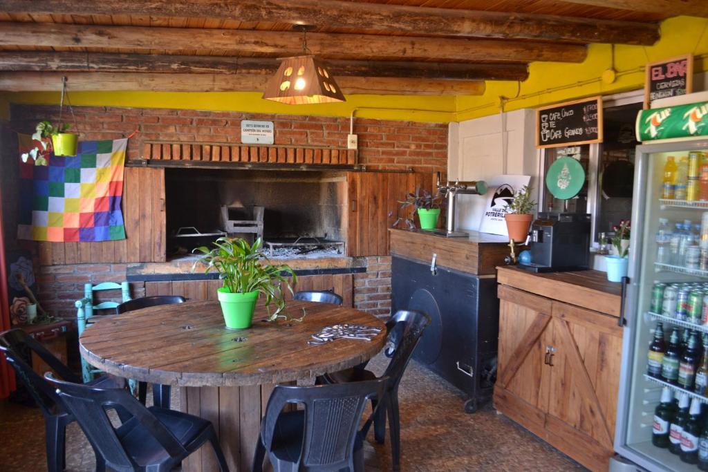 Kuchyň nebo kuchyňský kout v ubytování Hostel Bar Valle de Potrerillos