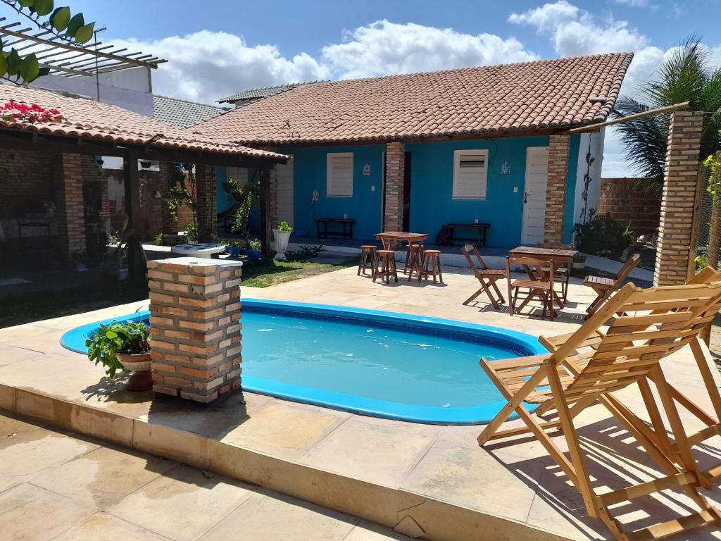 Swimmingpoolen hos eller tæt på Doce Villa