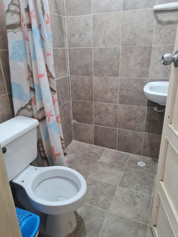 Koupelna v ubytování HOSTAL COVEÑAS INN
