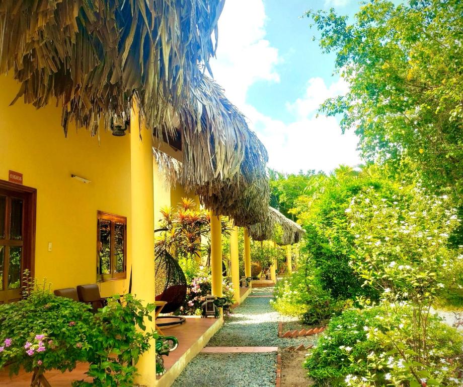 Mango Home Riverside Eco - Resort - 7